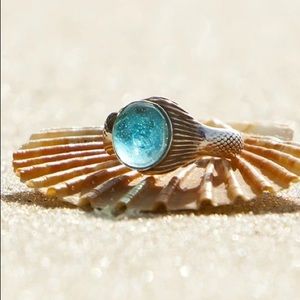 MAKO MERMAIDS RING SIZE 4